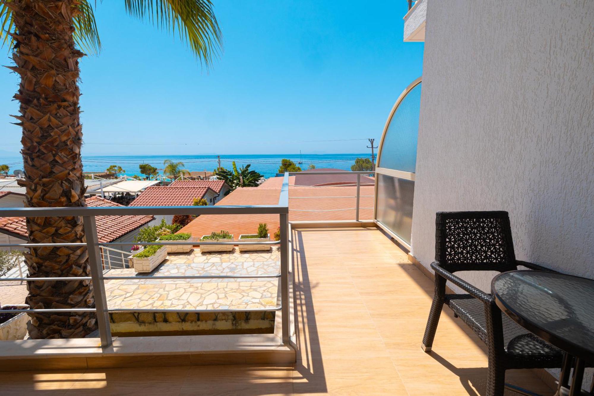 Royal Blue Hotel Dhermi Exterior photo