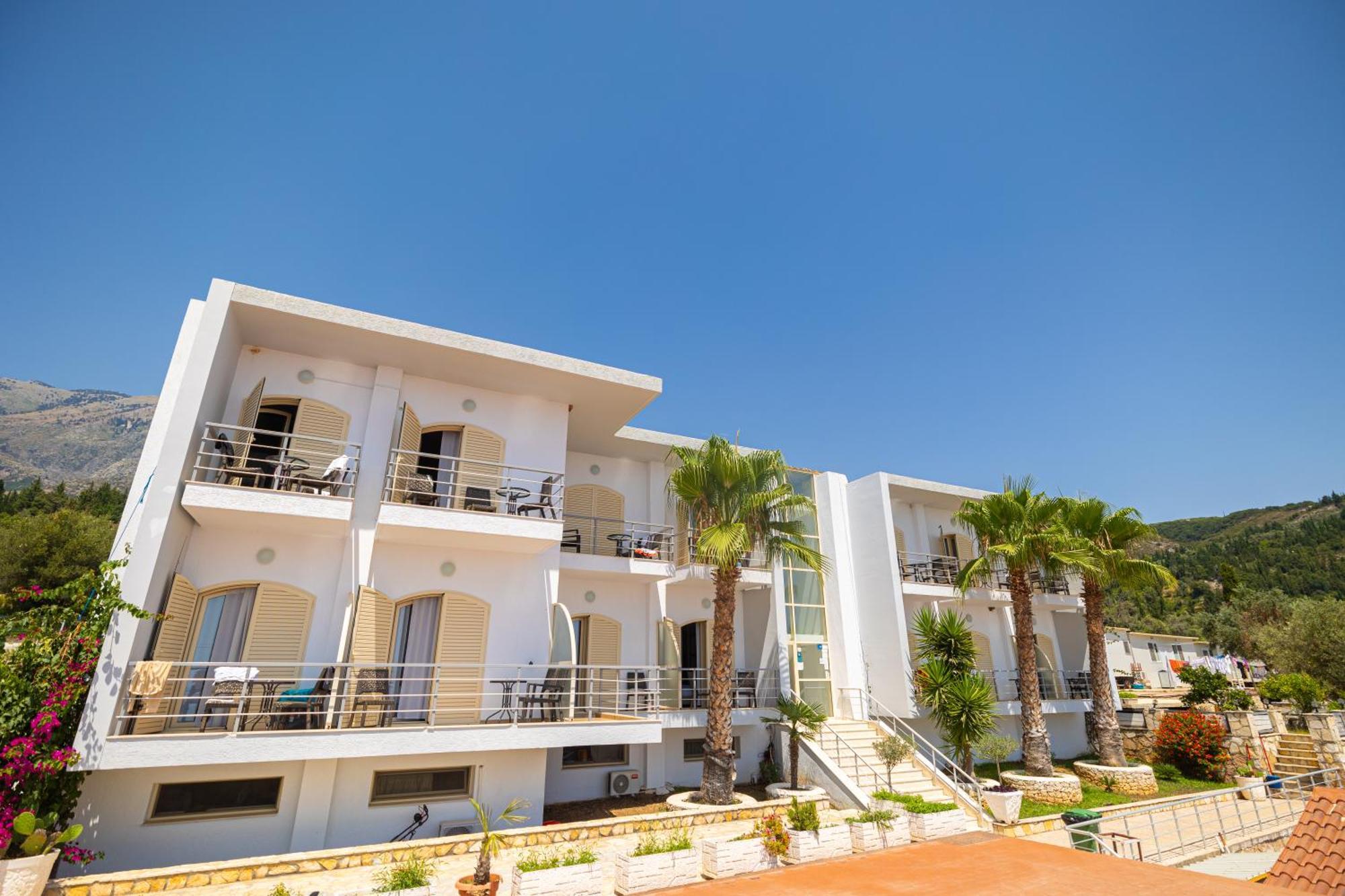 Royal Blue Hotel Dhermi Exterior photo