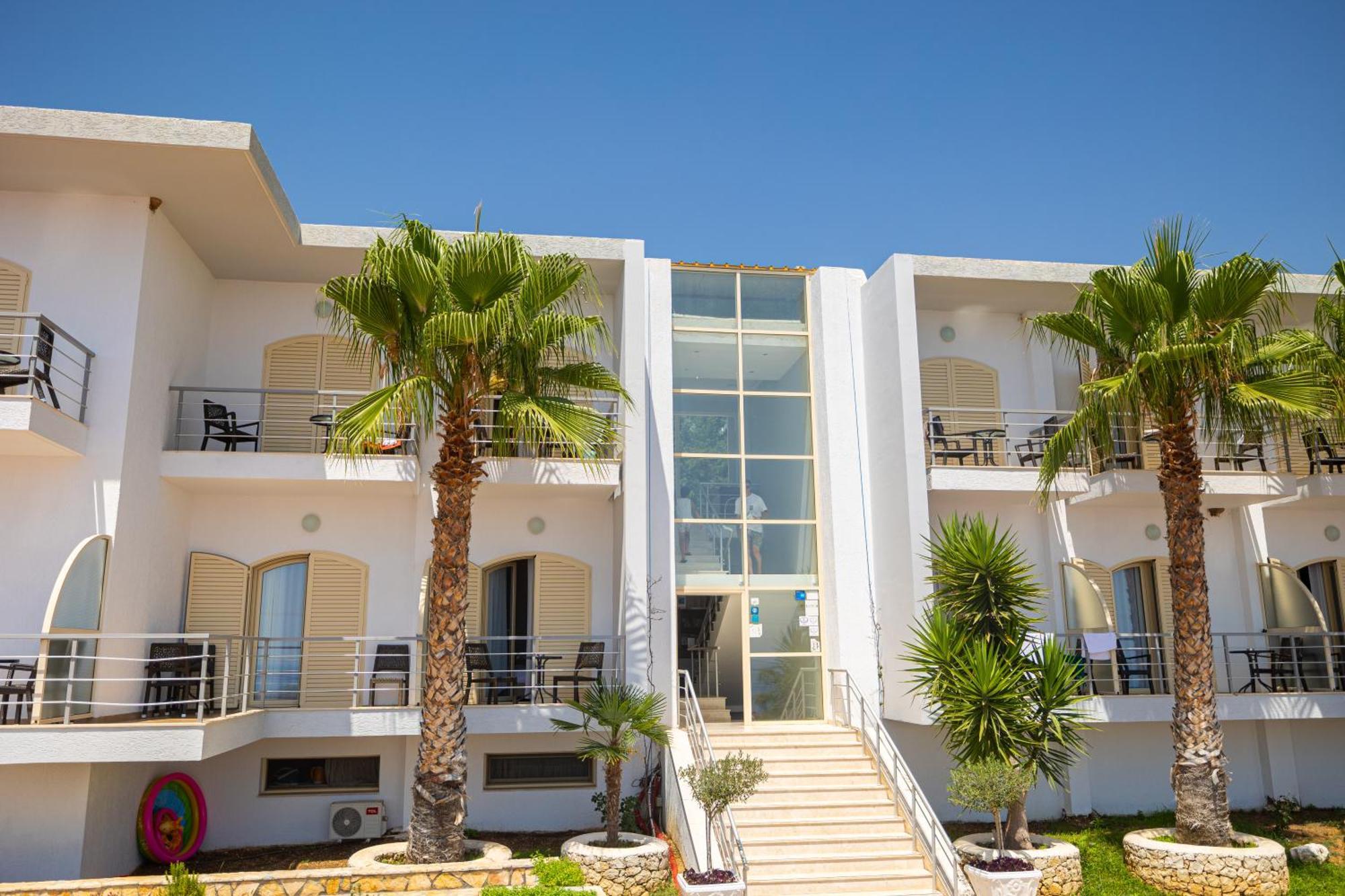 Royal Blue Hotel Dhermi Exterior photo